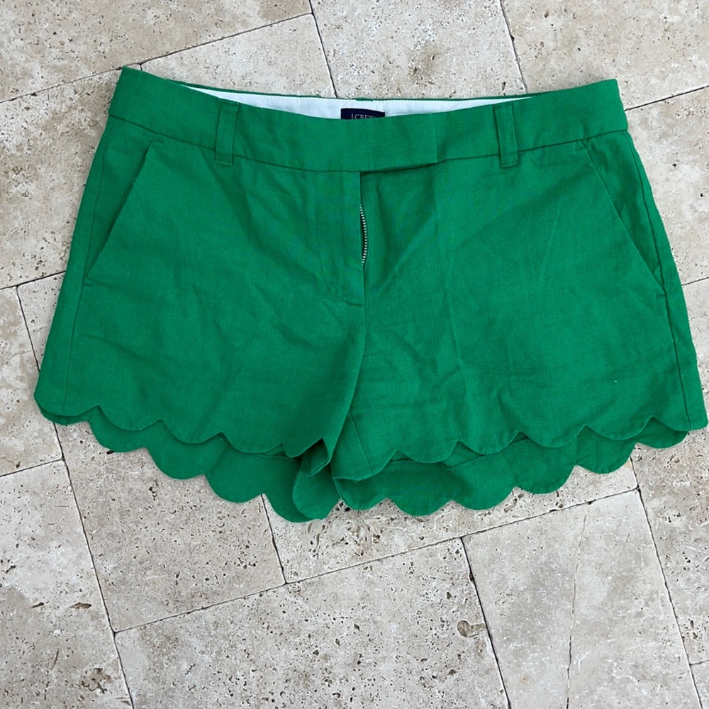 scalloped edge linen/cotton blend preppy shorts.